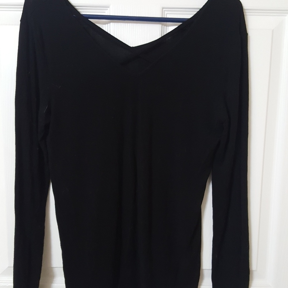 ⬇️PRICE DROP⬇️Plain Black Long sleeve